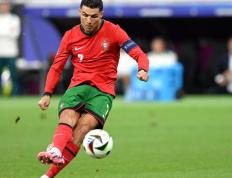 开云官方app入口-包含不负众望，球员们以实力征服球场的词条