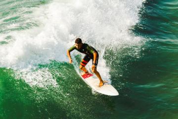 开云体育入口-铁血收割者，巴斯托尼的无声统治，皇马如何用外来利刃肢解马德里竞技