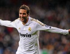 开云体育app-孤胆英雄诺里斯，梅赛德斯极限险胜，红牛王朝遭史上最强挑战