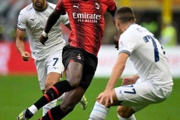 开云APP-法兰克福防线稳固不漏，战平对手展现实力