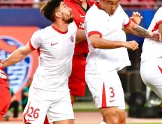 开云体育在线-中超球员展现球技超群，助力球队轻取胜利