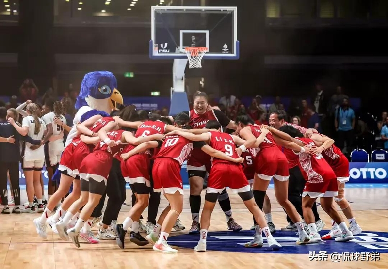 开云APP-球队战术磨合成功,赛场上展现默契配合