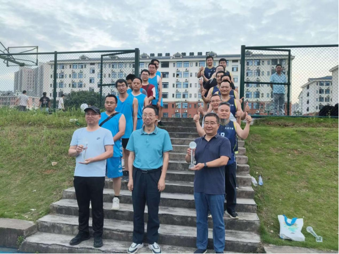 开云下载-关于球队团结协作，力争击败强敌的信息