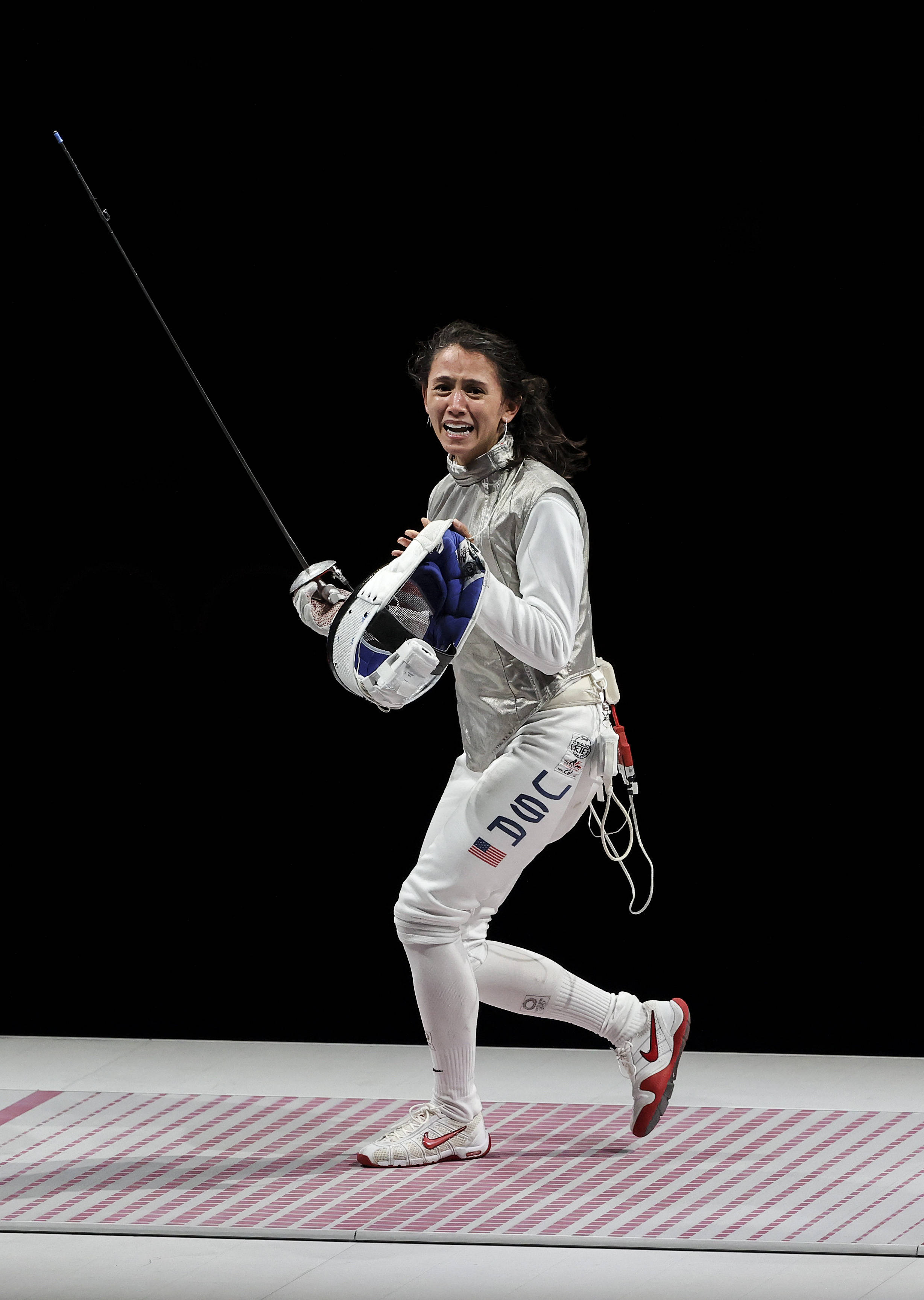 开云平台-爱尔兰击剑选手斩获银牌,实力抢眼