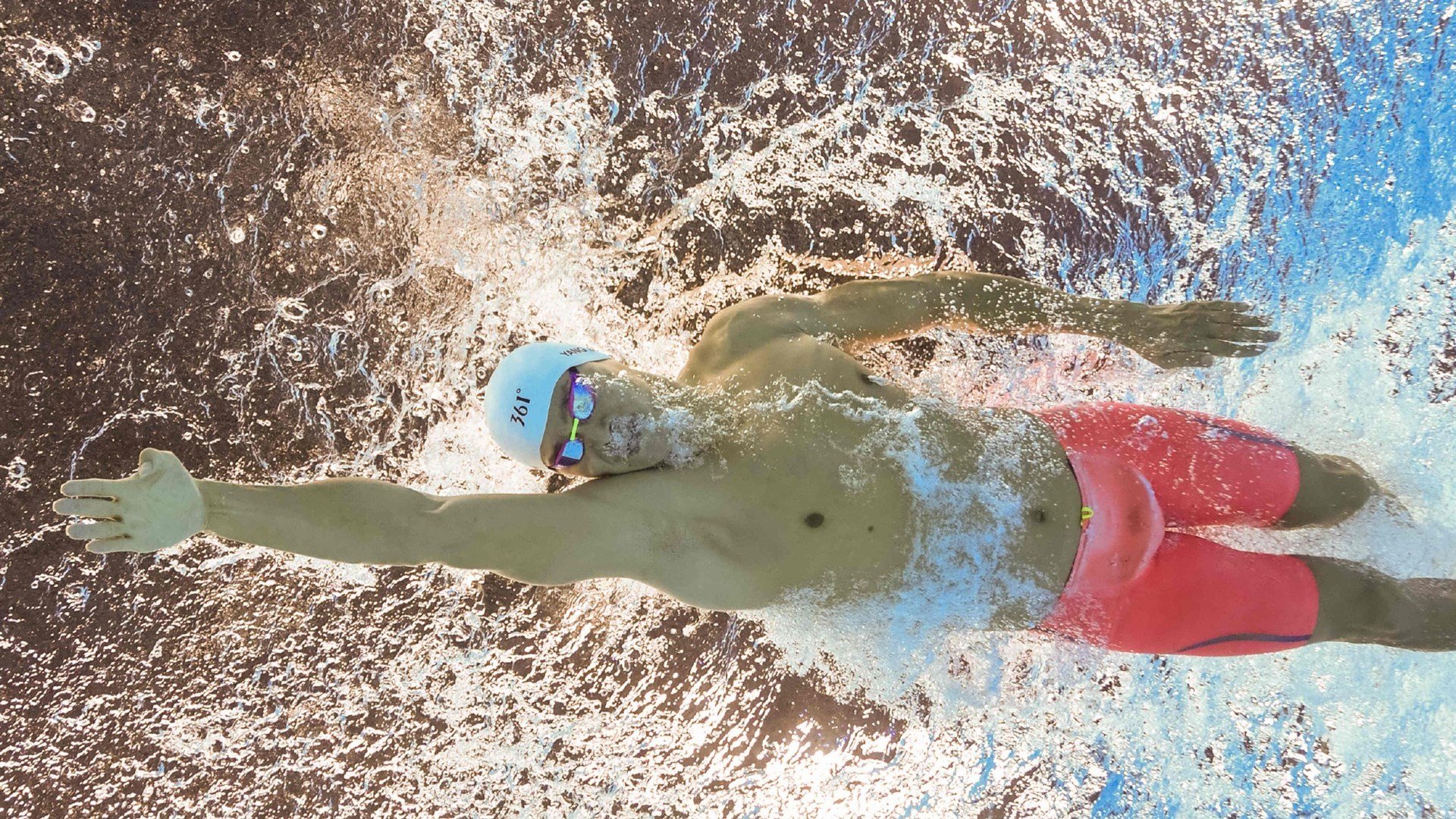 开云下载-印度队惊天逆转马来西亚队,黄鸭组合刷新混双纪录—羽毛球亚锦赛的双重荣耀