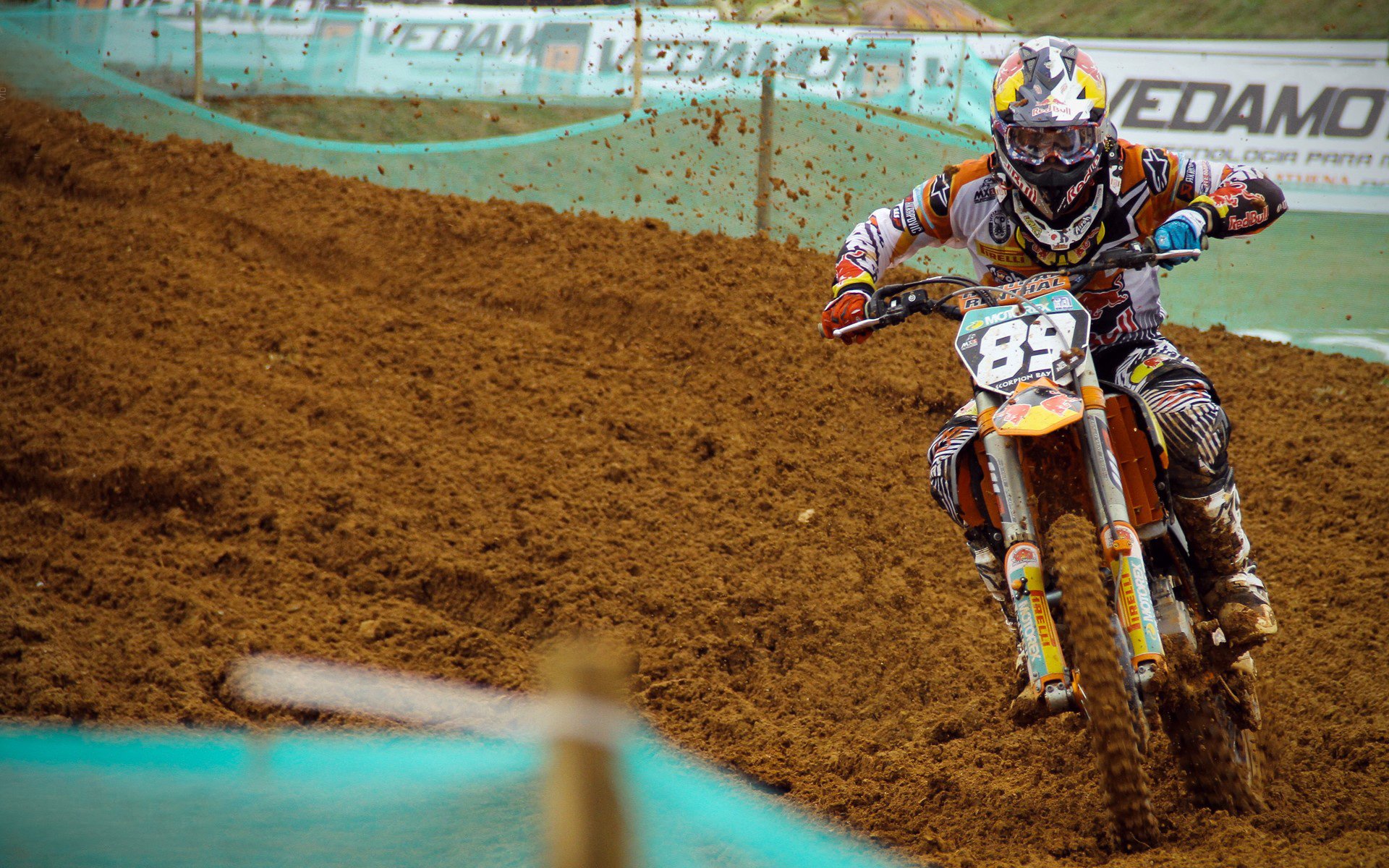 开云体育入口-时空交错的双子星，当足球绝杀遇见乒乓不朽